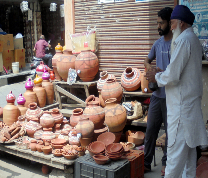 ਗਰਮੀਆਂ ਸ਼ੁਰੂ, ਘੜੇ ਅਤੇ ਸੁਰਾਹੀਆਂ ਦੀ ਵਿਕਰੀ ਜ਼ੋਰਾਂ 'ਤੇ