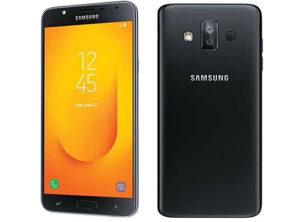 new samsung galaxy j7 duo sports dual cameras  as well as face unlock feature