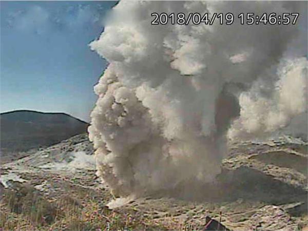 japan  s volcanic eruption