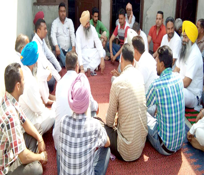 ਇਰਾਕ ''ਚ ਮਾਰੇ ਗਏ ਨੌਜਵਾਨ ਦੇ ਘਰ ਪੁੱਜੇ ਕਾਂਗਰਸੀ ਵਿਧਾਇਕ ਰਮਨਜੀਤ ਸਿੱਕੀ