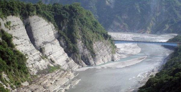 mountain erosion may add co2 to the atmosphere