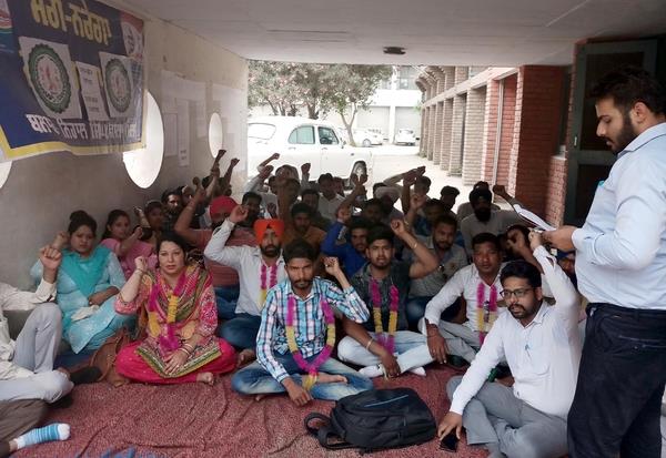 maganraga employees   strike will be done today against the admission