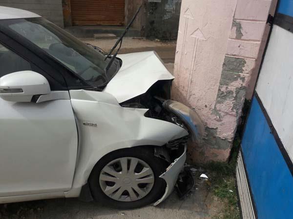 uncontrollable car collided with a wall  one killed  2 injured