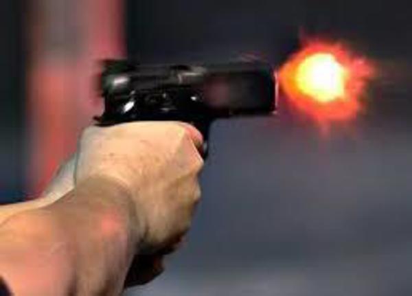 one injured in a bullet shot by a rival