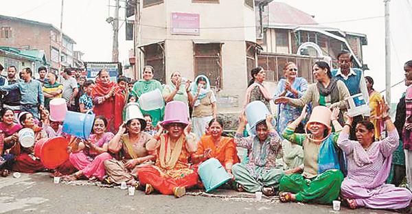 the government of himachal pradesh surrounded by inter conflict