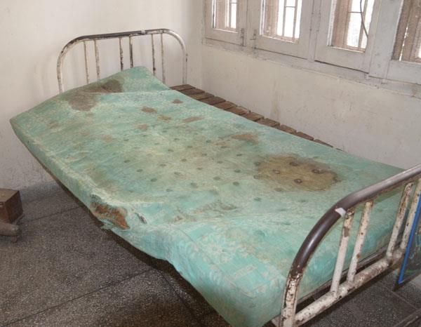 treatment of patients at the khalsaal bed at guru nanak dev hospital