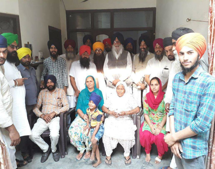 ਪ੍ਰਧਾਨ ਭੁਪਿੰਦਰ ਸਿੰਘ ਸੇਰੋਂ ਦੇ ਘਰ ਦੁੱਖ ਸਾਂਝਾ ਕਰਨ ਪਹੁੰਚੇ ਮਾਨ