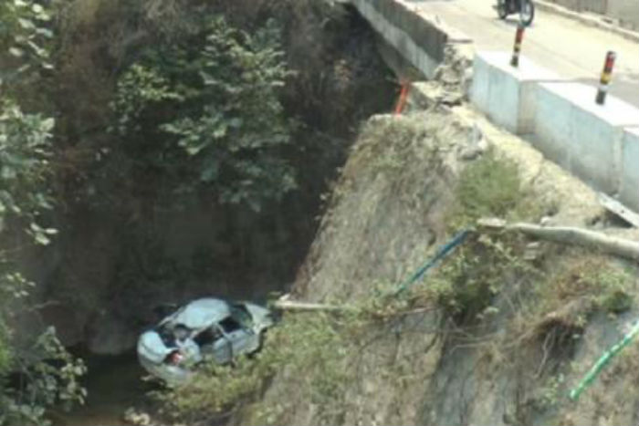 ਕੇਦਾਰਨਾਥ ਤੋਂ ਆ ਰਹੇ ਸ਼ਰਧਾਲੂਆਂ ਦੀ ਕਾਰ ਨਾਲੇ ''ਚ ਡਿੱਗੀ, 3 ਦੀ ਮੌਤ