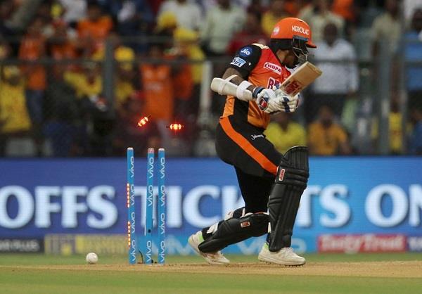 bolt shikhar dhawan on the first ball of the match video