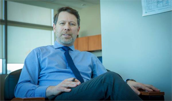 pm trudeau nominates new head of elections canada