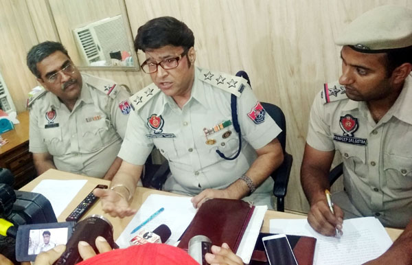 2-2 ਹਜ਼ਾਰ ਦੇ ਨਕਲੀ ਨੋਟ ਤਿਆਰ ਕਰਨ ਵਾਲਾ ਕਿੰਗ-ਪਿੰਨ ਕਾਬੂ, ਨੋਟ ਵੀ ਬਰਾਮਦ