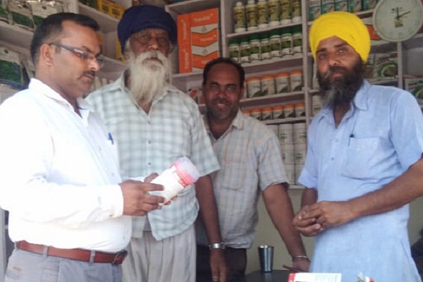 ਜ਼ਿਲੇ ਦੀਅਾਂ 15 ਖੇਤੀ ਸਬੰਧਿਤ ਦੁਕਾਨਾਂ ਦੀ ਚੈਕਿੰਗ