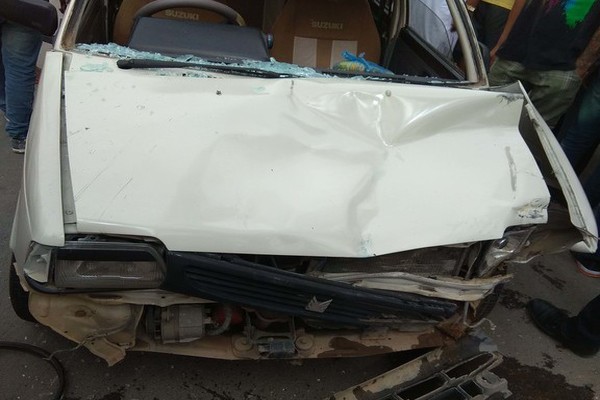 ਕਾਰ ਨੇ ਮਾਰੀ ਮੋਟਰਸਾਈਕਲ ਨੂੰ ਟੱਕਰ, 3 ਜ਼ਖਮੀ