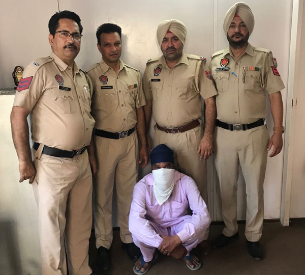 ਸ਼ਰਾਬ ਦੀਆਂ 56 ਬੋਤਲਾਂ ਸਮੇਤ 2 ਗ੍ਰਿਫਤਾਰ