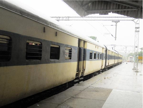 railways have stopped the trains due to repair