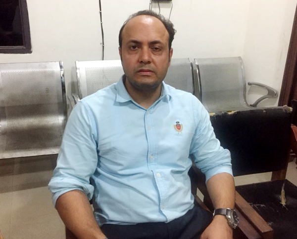 ਲੁਟੇਰੇ ਪਿਸਤੌਲ ਦੀ ਨੋਕ ’ਤੇ ਬੈਂਕ ਮੈਨੇਜਰ ਤੋਂ ਕਾਰ ਤੇ ਕਈਅਾਂ ਦੇ ਮੋਬਾਇਲ ਖੋਹ ਕੇ ਫਰਾਰ