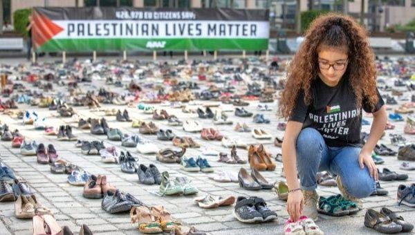 4500 shoes laid at eu council to protest israeli violence