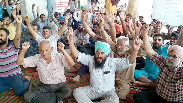 ਮੰਗਾਂ ਨਾ ਮੰਨੇ ਜਾਣ ’ਤੇ ਪਨਬੱਸ ਕੰਟਰੈਕਟ ਵਰਕਰਜ਼ ਯੂਨੀਅਨ ਦਾ ਫੁੱਟਿਆ ਗੁੱਸਾ