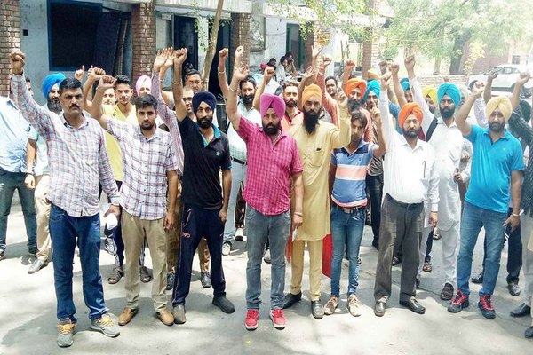 ਪਨਬਸ ਕੰਟਰੈਕਟ ਵਰਕਰਜ਼ ਯੂਨੀਅਨ ਦੇ ਕਰਮਚਾਰੀਆਂ ਨੇ ਕੀਤੀ ਗੇਟ ਰੈਲੀ