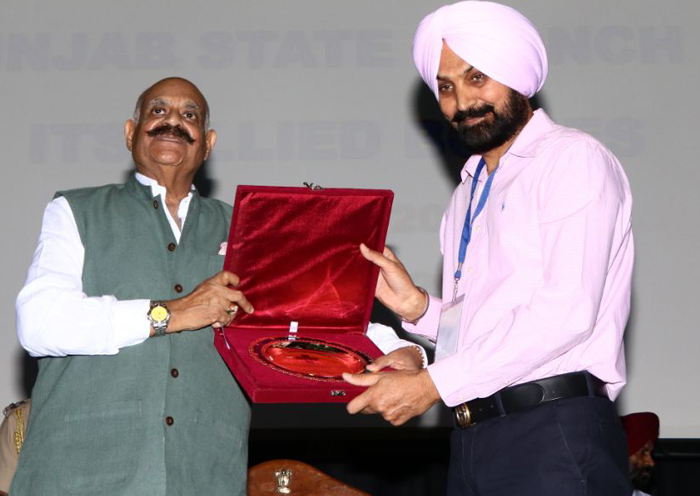 ਗਿਲਕੋ ਗਰੁੱਪ ਦੇ ਚੇਅਰਮੈਨ ਸਟੇਟ ਐਵਾਰਡ ਨਾਲ ਸਨਮਾਨਤ