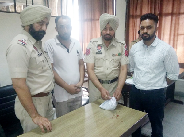 ਨਸ਼ੇ ਵਾਲੇ ਟੀਕਿਆਂ ਸਮੇਤ 2 ਗ੍ਰਿਫ਼ਤਾਰ