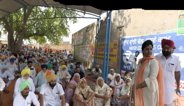 ਮਹਿੰਗਾਈ ''ਚ ਵਾਧੇ ਖਿਲਾਫ ਕਾਂਗਰਸ ਨੇ ਕੇਂਦਰ ਸਰਕਾਰ ਵਿਰੁੱਧ ਲਾਇਆ ਧਰਨਾ