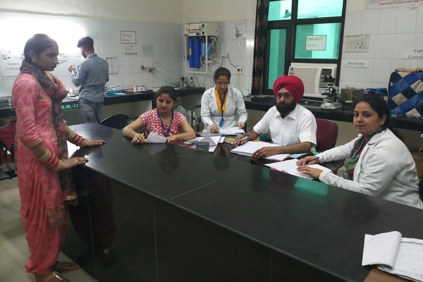 ਸਰਕਾਰੀ ਹਸਪਤਾਲ ''ਚ ਵਿਜੀਲੈਂਸ ਵੱਲੋਂ ਛਾਪੇਮਾਰੀ, ਰਿਕਾਰਡ ਜ਼ਬਤ