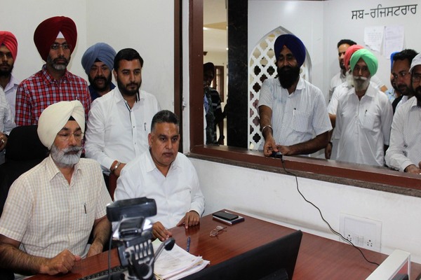 ਗੁਰੂ ਨਗਰੀ ’ਚ ਆਨਲਾਈਨ ਰਜਿਸਟਰੀਆਂ ਸ਼ੁਰੂ