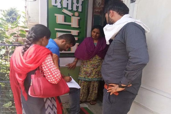 ਚੈਕਿੰਗ ਦੌਰਾਨ 30 ਕਿਲੋ ਪਲਾਸਟਿਕ ਦੇ ਲਿਫਾਫੇ ਕੀਤੇ ਜ਼ਬਤ