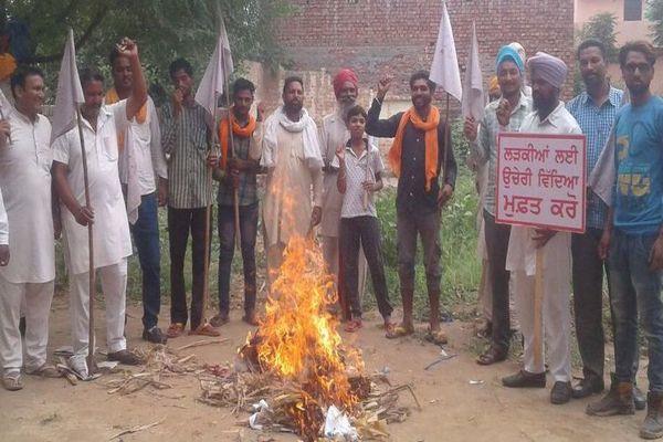 young sabha pitt siapa