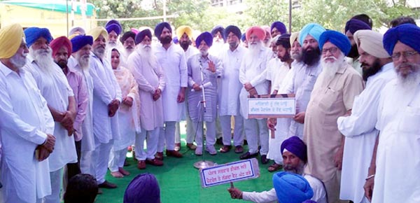 ਸ਼੍ਰੋਮਣੀ ਅਕਾਲੀ ਦਲ ਨੇ ਦਿੱਤਾ ਕਾਂਗਰਸ ਸਰਕਾਰ ਖਿਲਾਫ ਧਰਨਾ