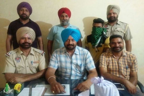 ਨਸ਼ੇ ਵਾਲੀਅਾਂ ਗੋਲੀਆਂ ਸਣੇ 4 ਕਾਬੂ