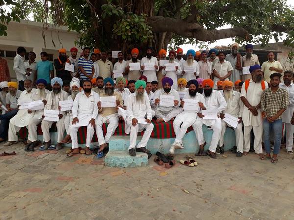 congress protests protest against modi  dharna