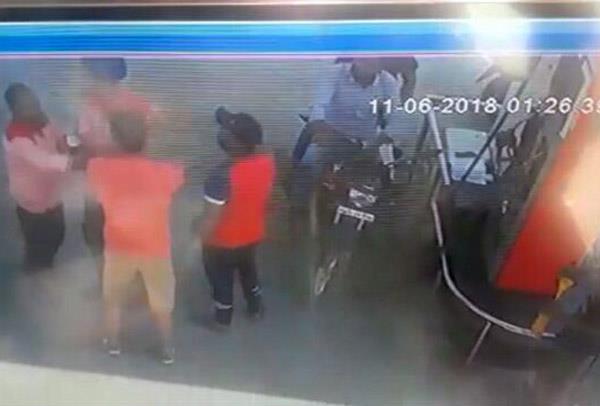 refusing to give petrol to the bottle  the pump