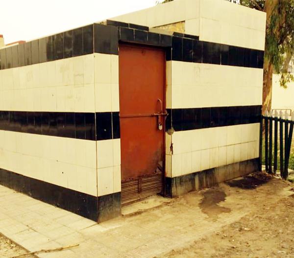 close toilets at patti station  public distress