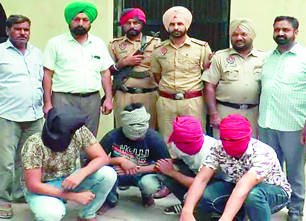 ਪੰਜਾਬ ''ਚ ਲੁੱਟਾਂ-ਖੋਹਾਂ ਅਤੇ ਡਕੈਤੀਆਂ ਕਰਨ ਦੀ ਯੋਜਨਾ ਬਣਾਉਣ ਵਾਲੇ ਗਿਰੋਹ ਨੂੰ ਅਦਾਲਤ ''ਚ ਕੀਤਾ ਪੇਸ਼