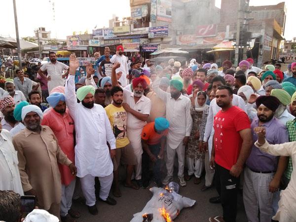 congress workers throttled under the leadership of mla brar patel