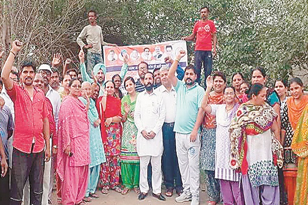 ਕਾਂਗਰਸੀਆਂ ਨੇ ਕੇਂਦਰ ਸਰਕਾਰ ਖਿਲਾਫ ਕੀਤਾ ਰੋਸ ਪ੍ਰਦਰਸ਼ਨ