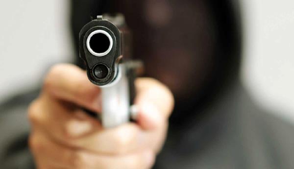 ranjit avenue  cars  gun points