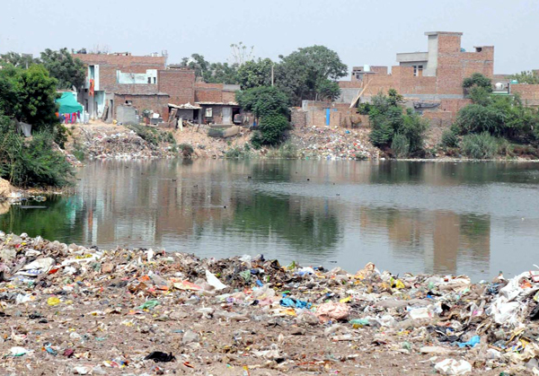 ਛੱਪੜ ਦੀ 5 ਹਜ਼ਾਰ ਗਜ਼ ਜ਼ਮੀਨ ਨਗਰ ਨਿਗਮ ਨੇ ਲਈ ਕਬਜ਼ੇ ’ਚ