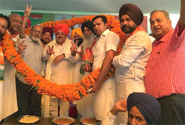 the government betrayed the farmers