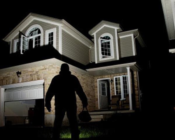 cash and jewelery stolen from home