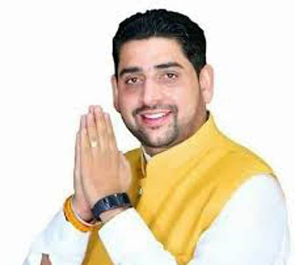 ਮੰਦਾਕਿਨੀ ਰਿਜ਼ਾਰਟ ''ਚ ਚੱਲੀ ਗੋਲੀ ਦੇ ਮਾਮਲੇ ''ਚ ਨਾਮਜ਼ਦ ਭਾਜਪਾ ਆਗੂ ਸ਼ੀਤਲ ਅੰਗੁਰਾਲ ਫਰਾਰ