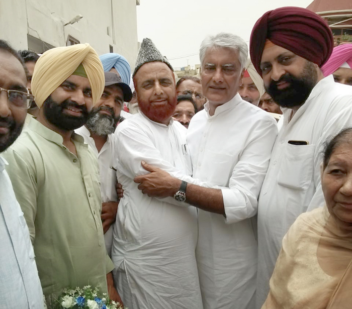 ਕੇਂਦਰ ਡੀਜ਼ਲ ''ਤੇ ਸਾਲਾਨਾ ਕਮਾ ਰਿਹਾ 3 ਲੱਖ ਕਰੋੜ, ਜਨਤਾ ਨੂੰ ਰਾਹਤ ਦੇਣ ''ਚ ਦਿਲਚਸਪੀ ਨਹੀਂ