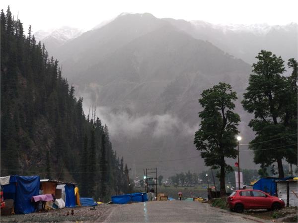 amarnath yatra stopped due to rain