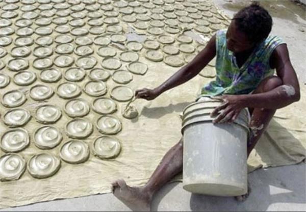 haiti people mud bread