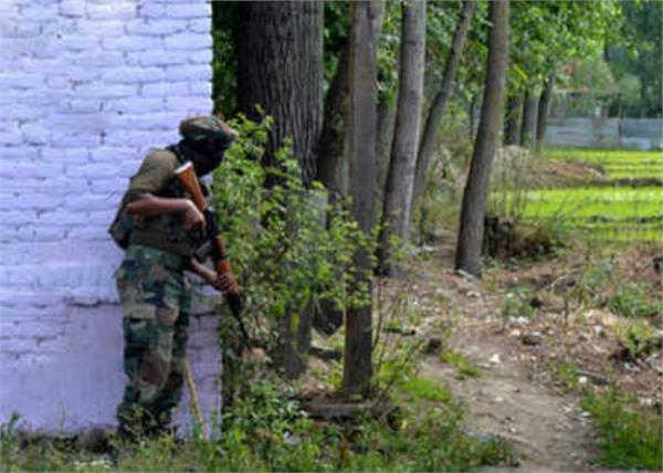 ì k   army attacked in shopian as encounter