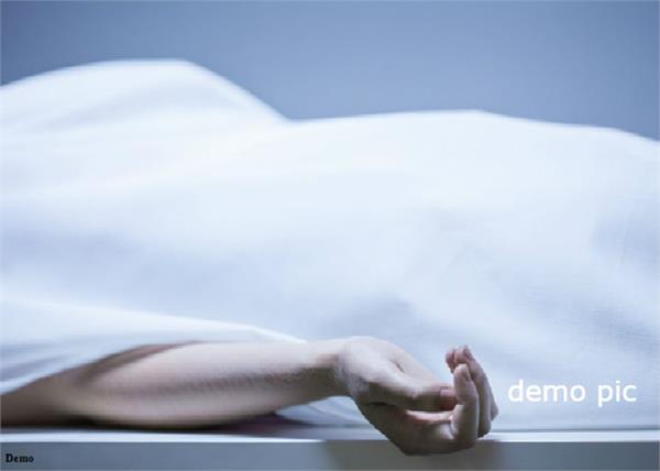 chhindwara   two workers dead a current turn