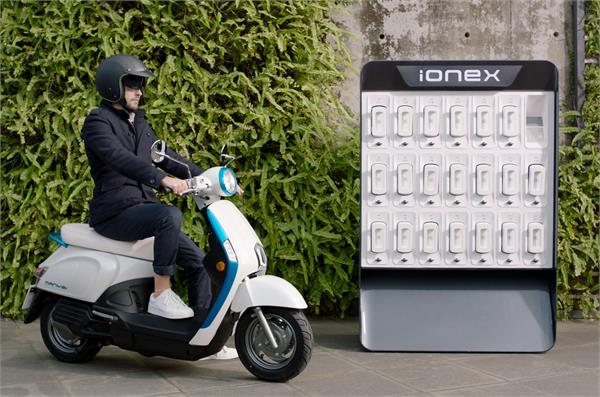 kymco develops new electric scooters with swappable battery