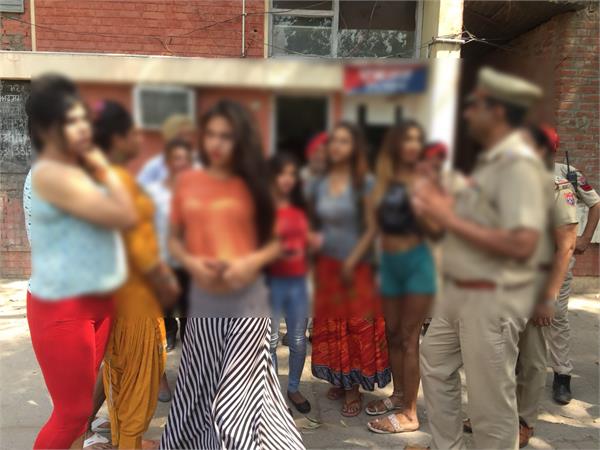 fir against kinner  s protest